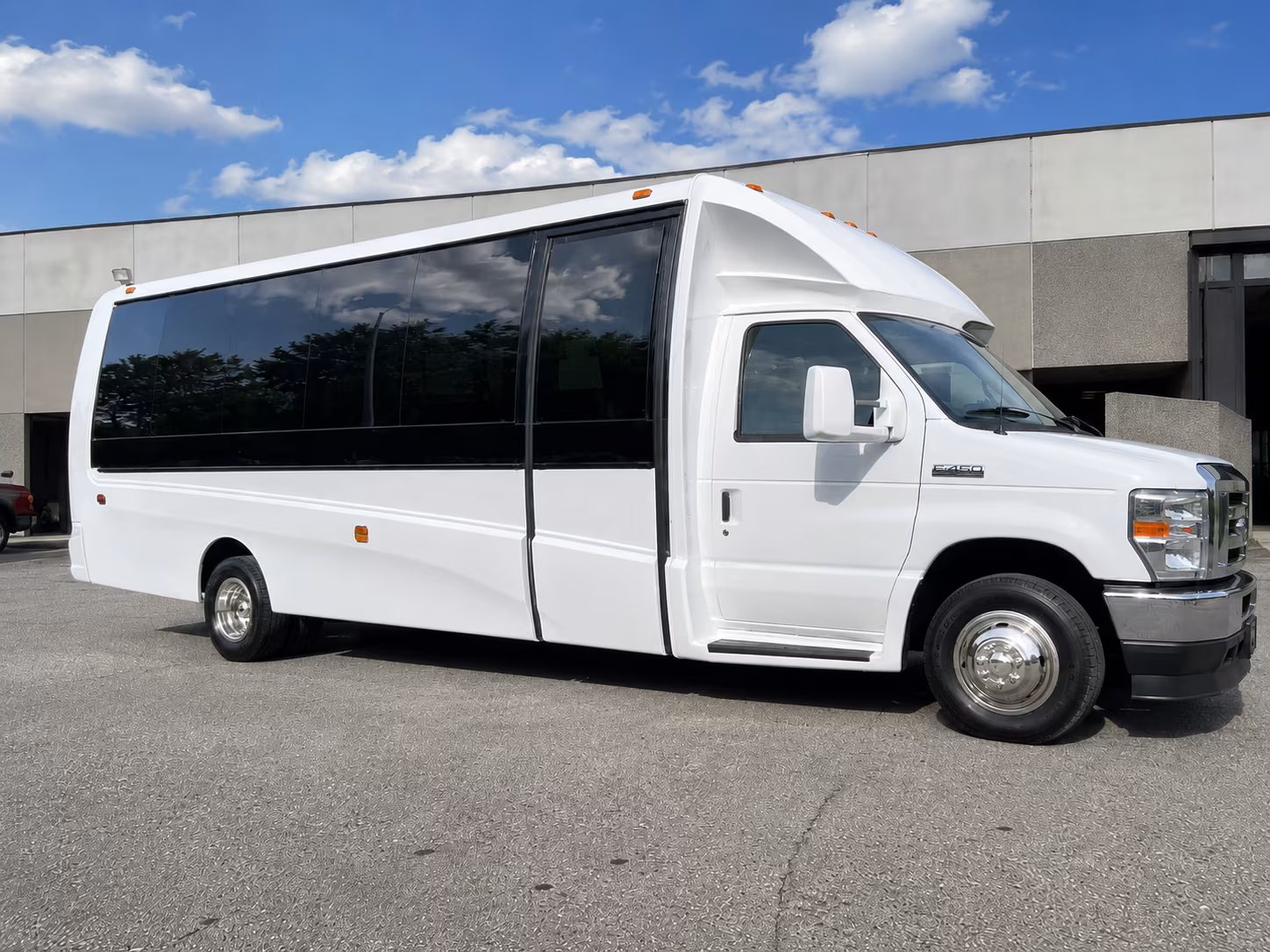 charter buses for corporate events at the los angeles convention center