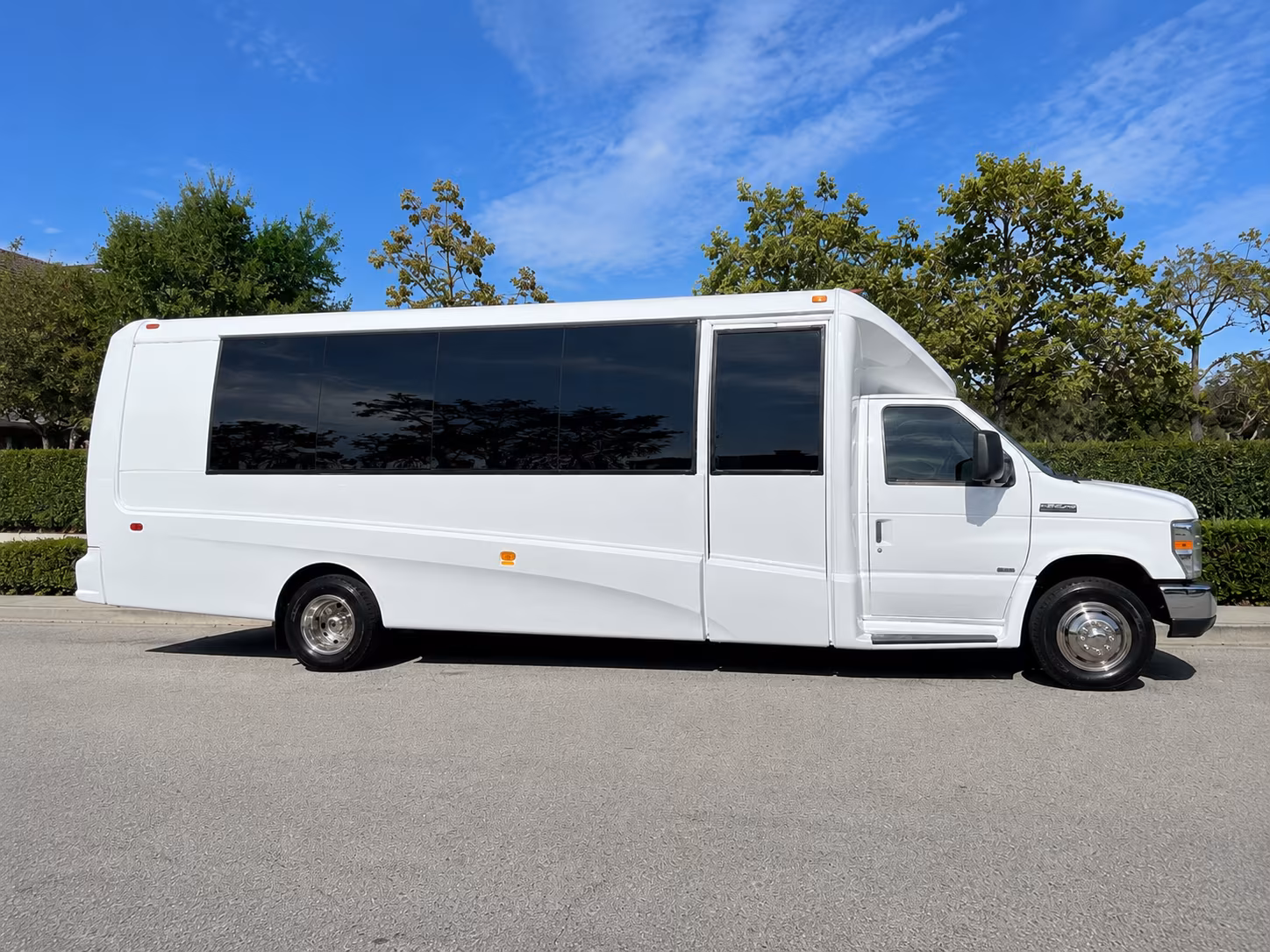 corporate event and team outing buses in the downey area